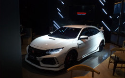 Biar Makin Kece, Ini Aksesori Mugen New Honda Civic type R di Indonesia