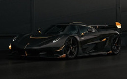 Koenigsegg Jesko Ini Berlapis Emas 24 Karat