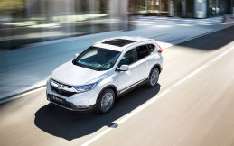 Honda CR-V, Mencoba Dandan Sedikit