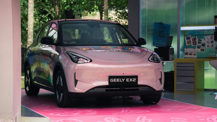 Geely EX2 Tampil dengan Visual Ekspresif dan Penuh Warna