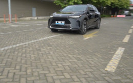 Kejar Subsidi Mobil Listrik, Toyota bZ4X Bakal Diproduksi Lokal?