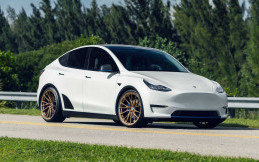Pesona Tesla Model Y Pakai Pelek Vossen M-X4T