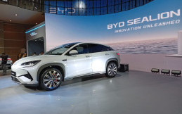 GIIAS Sebut Pasar Otomotif Lesu, BYD Berani Bidik Target 2 Kali Lipat