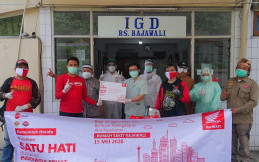 Honda Gandeng Komunitas di Jawa Barat Bagikan APD dan Sembako