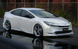 Kuhl Racing Rilis Body Kit Toyota Prius di Tokyo Auto Salon 2024