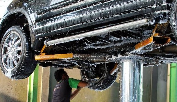 Begini Merawat Kolong Mobil Agar Tidak Berkarat