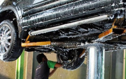 Begini Merawat Kolong Mobil Agar Tidak Berkarat