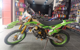 Scarlet Hadirkan Swing Arm untuk Kawasaki KLX 150, Main Tanah Lebih Nyaman
