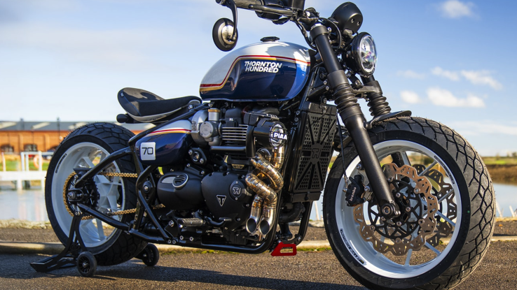Triumph Bonneville Bobber Rasa Porsche 911 Dakar Karya Thornton Hundred