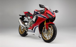 Honda Umumkan Harga CBR1000RR dan CBR1000RR SP Terbaru