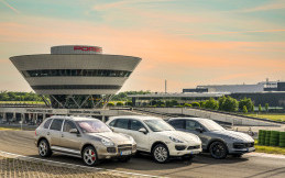 Mengintip Sejarah Porsche Cayenne, Mobil yang Selamatkan Keuangan Perusahaan