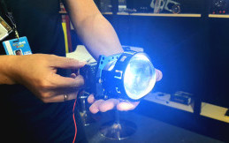 Lampu Proyektor Beebot Automotive Buat Mobil Lebih Terang