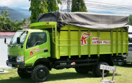 Korban Bencana di Sigi, Sulawesi Tengah Dapat Hino Dutro 4x4