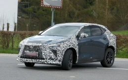 Intip Bocoran Lexus RX Facelift, Tampil dengan Wajah Baru dan Interior Lebih Modern