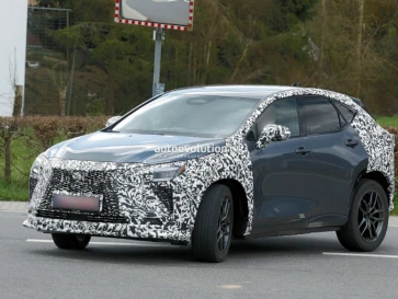 Intip Bocoran Lexus RX Facelift, Tampil dengan Wajah Baru dan Interior Lebih Modern