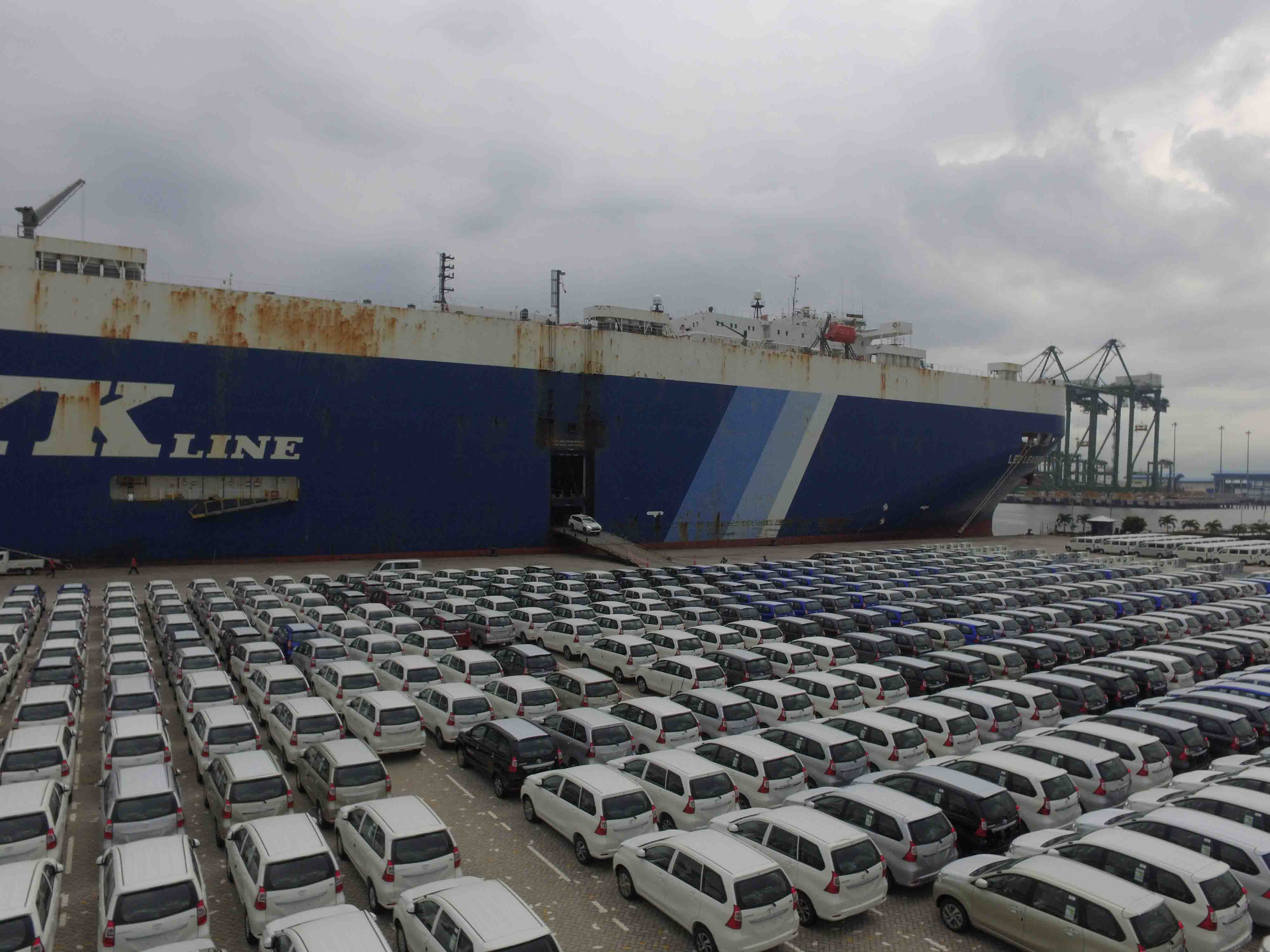 Toyota Indonesia Jangkau Masyarakat Pelosok dengan Vaksin dan Sembako