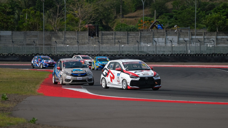 TGRI Menyambut Kejurnas Balap ITCR Seri 3 & 4 dengan Panggung Kemenangan