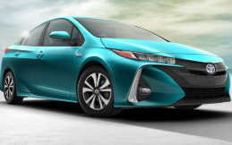 Toyota Prius Prime Jadi Mobil Plug-in Terlaris di Dunia