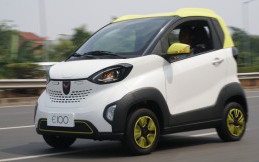 Tempuh Jarak 40 Kilometer, Wuling E100 Ikut Convoi Kendaraan Listrik 