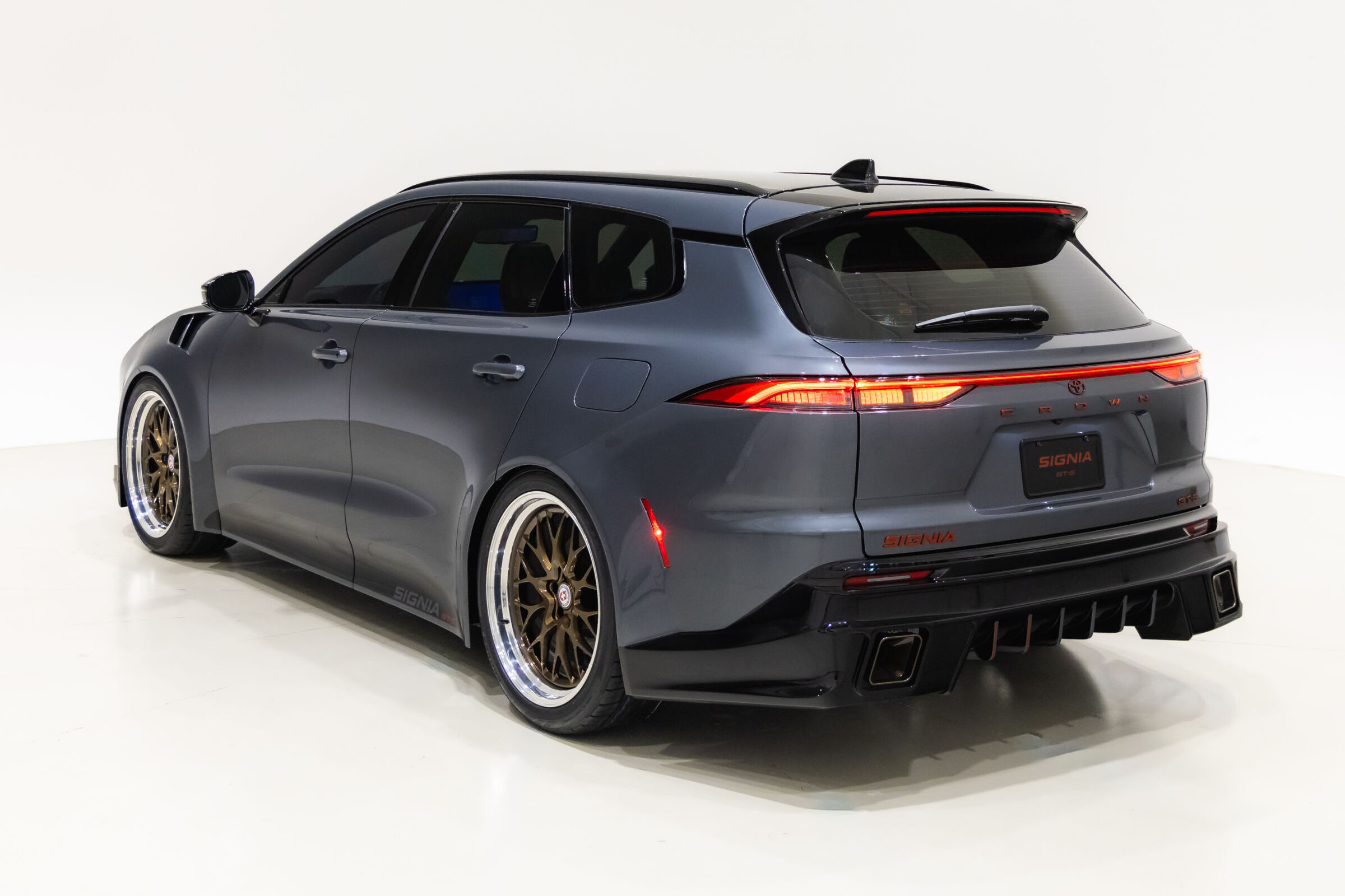 Toyota Crown Signia GT-S Concept