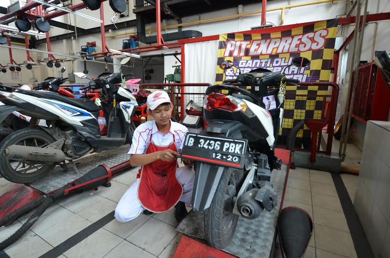 Mau Lancar Service di AHASS?  Gunakan Pit Express