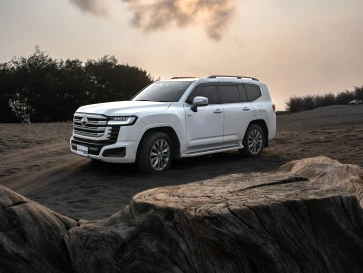 First Drive Toyota Land Cruiser 300 HEV VXR, Tetap Nyaman Melibas Medan Ekstrem