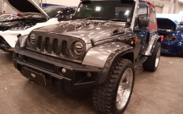 Modifikasi Jeep Wrangler JK Short Disesaki Parts Carbon Fiber
