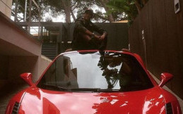 Melihat Mobil Mewah Milliaran Rupiah Milik Neymar