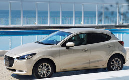 Tampil Jauh Lebih Mewah, Inilah Mazda2 Sunlit Citrus