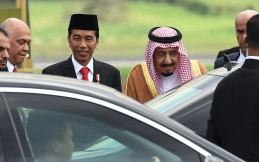 Mobil Mewah Raja Arab dan Keluarganya
