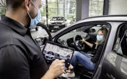 Mercedes-Benz Luncurkan Layanan Diler Virtual dan Program Servis Baru