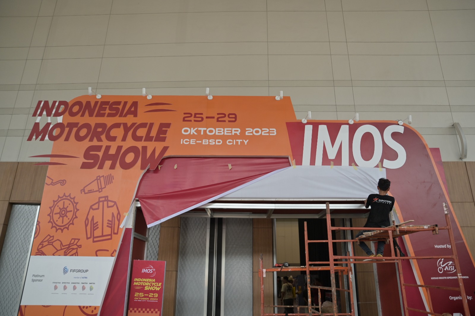 Dibuka Besok, Para Peserta IMOS 2023 Siapkan Display Terbaik