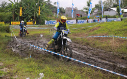 Keseruan Balap Enduro di Salatiga, Catat Rekor 147 Peserta