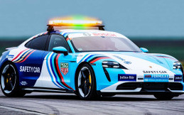 Porsche Taycan Turbo S Jadi Safety Car Formula E