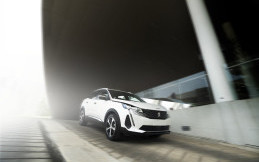 Peugeot Terima Car Design Award Saat Kondisi Krusial