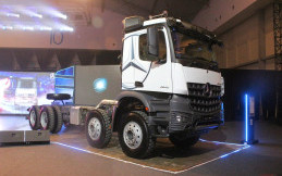Intip Spesifikasi Lengkap Truk Mercedes-Benz Arocs 4845K 8x4 Euro 5