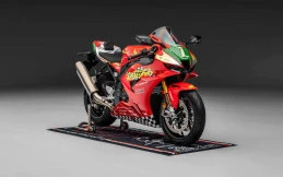 Honda Fireblade SP Edisi Spesial John McGuinness 30th, Cek Keistimewaannya!