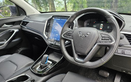 Ini Cara Atur Lampu Ambient Light di Wuling Almaz RS Pro
