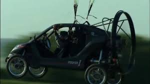 Pilot Prancis Kendarai Mobil Terbang Sebrangi Selat Inggris
