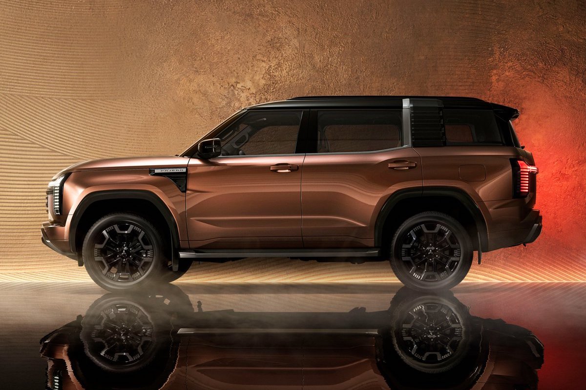 Mitsubishi Pajero 2027