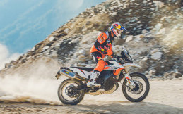 700 Unit KTM 890 Adventure R Rally, Ludes Terpesan!