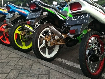 Ipone Samourai Baru untuk Motor 2 Tak, Minim Asap Didukung Teknologi Modern