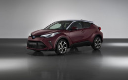 Toyota C-HR Edisi C-LUB Hadirkan Warna Baru