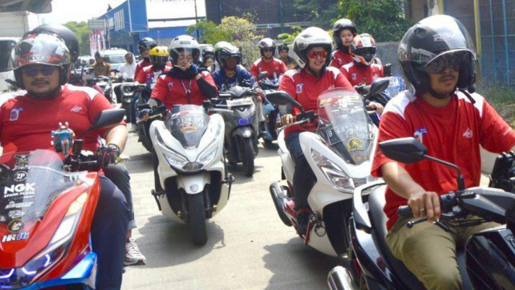 Anggota Komunitas dapat Pengetahuan Baru Soal Perawatan Motor Matik di Acara Ini