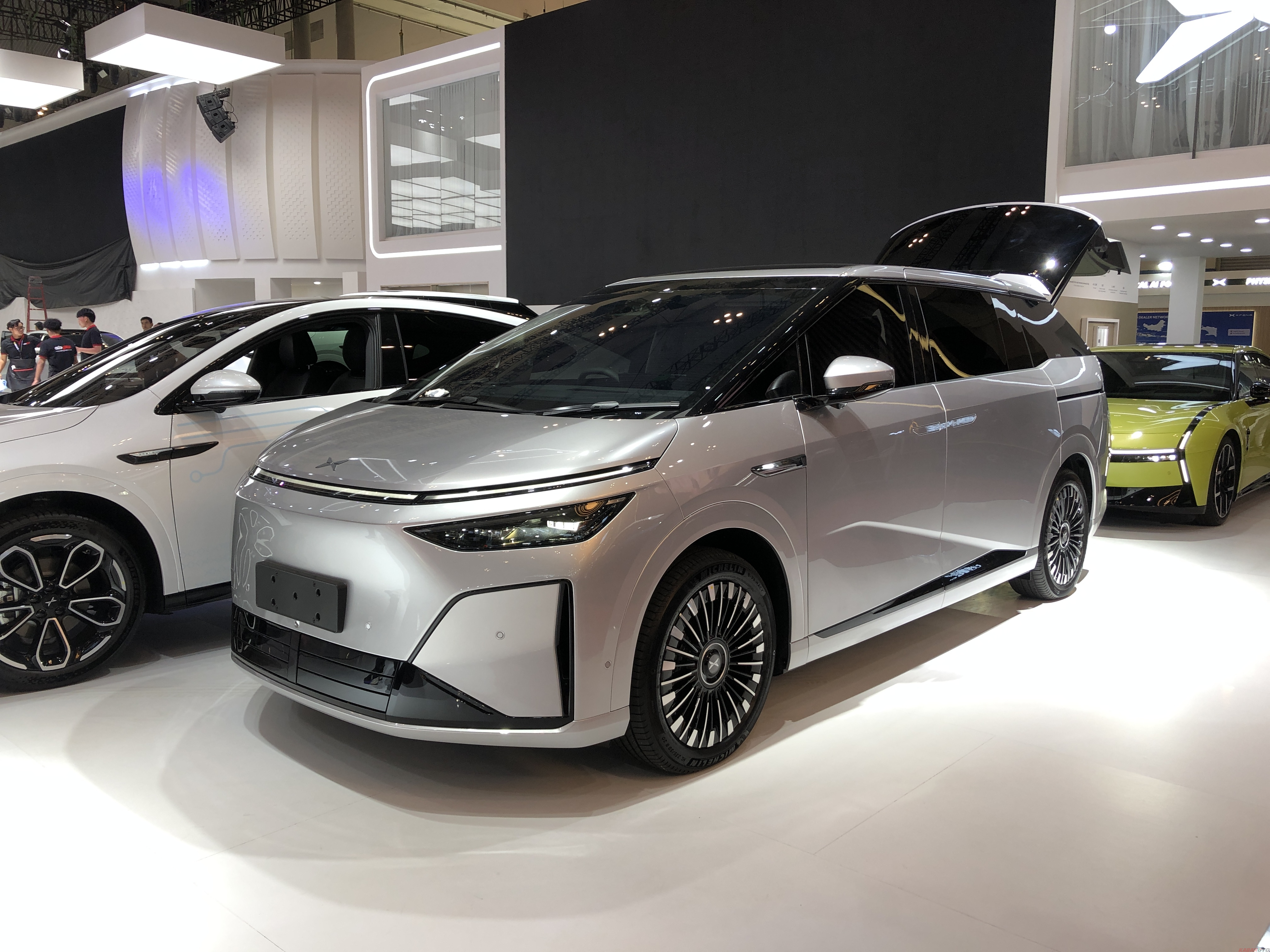 XPeng Pamer Ekosistem AI di GIIAS 2026, dari Mobil Listrik hingga Kendaraan Terbang