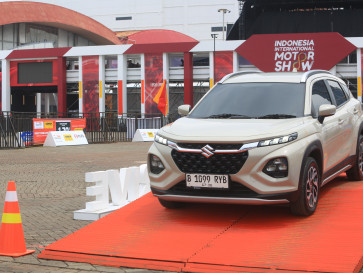 Kencan Singkat Suzuki Fronx GX Hybrid di IIMS 2026