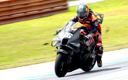 KTM Pasang Sayap Baru di Bagian Depan dan Belakang Motor RC16