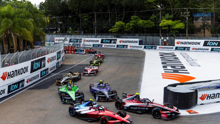 Jake Dennis Bawa Tim Andretti Berjaya di Sirkuit Sao Paulo