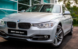  Program Beli BMW Seri 3 dan 5 Gratis Bea Balik Nama Diperpanjang