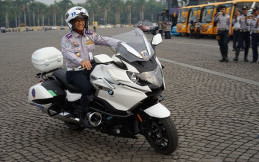Jajal Moge BMW Keren Milik Dishub, Anies Baswedan Terjatuh